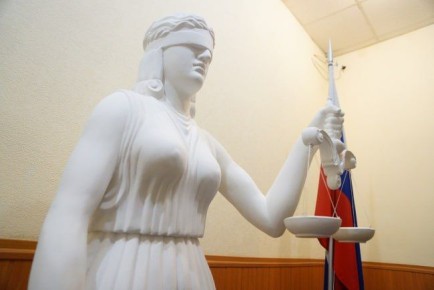 Суд отказал в УДО осужденному за убийство, несмотря на грамоты с работы