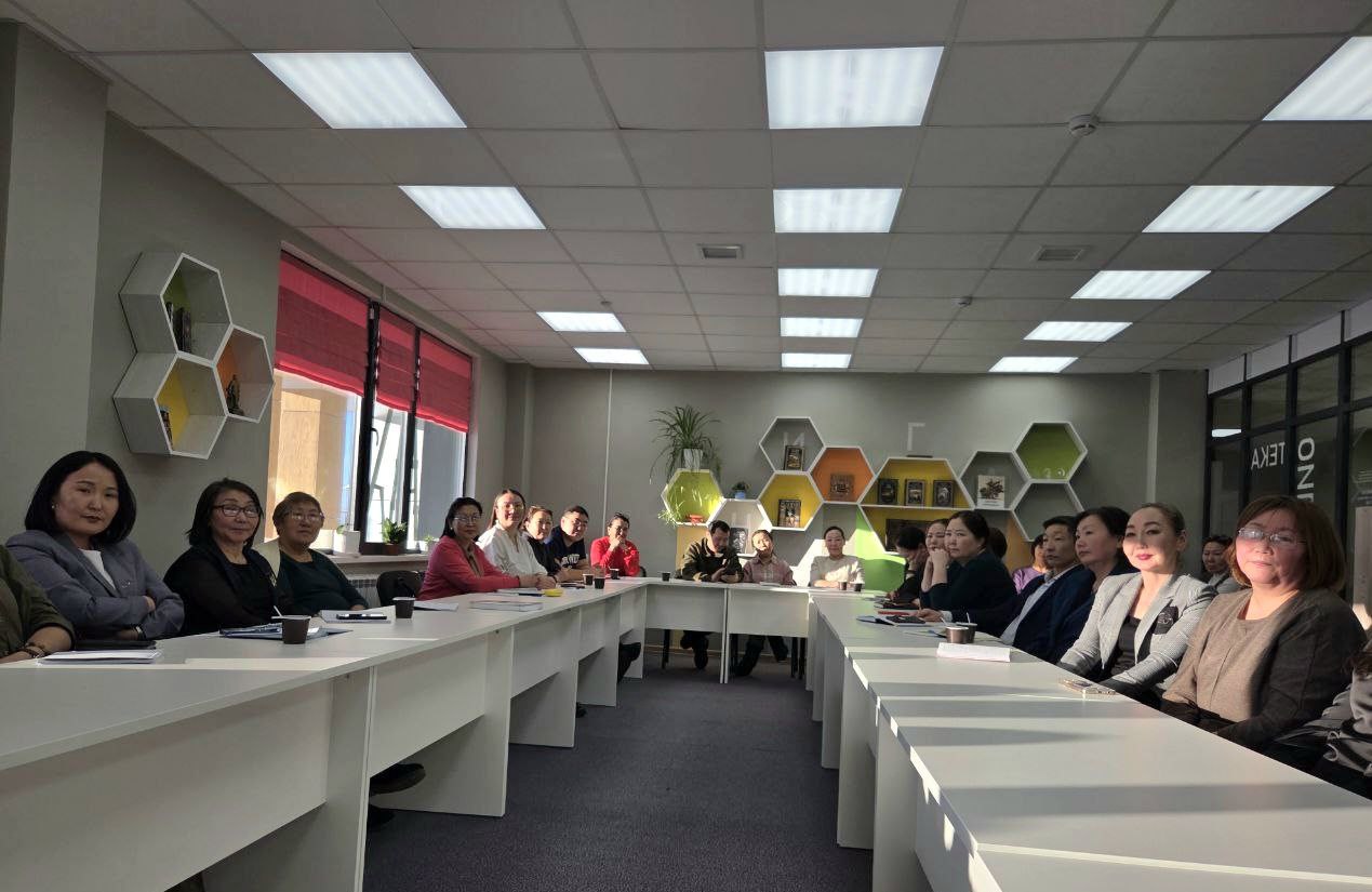 Председатель Центризбиркома Якутии Евгений Федоров совершил рабочую поездку в Мегино-Кангаласский улус Председатель Центризбиркома Якутии Евгений Федоров совершил рабочую поездку в Мегино-Кангаласский улус