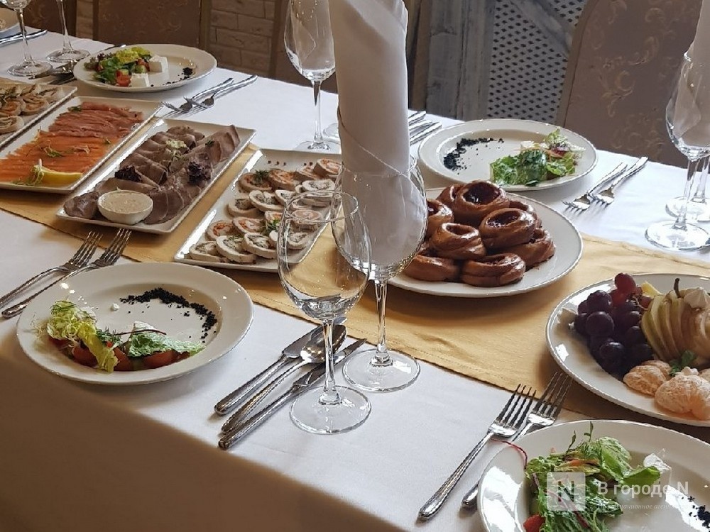 Сроки хранения остатков новогоднего стола: что можно есть на следующий день?