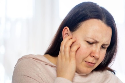 Беспокоит шум в ушах? Врач предупредил о смертельной опасности