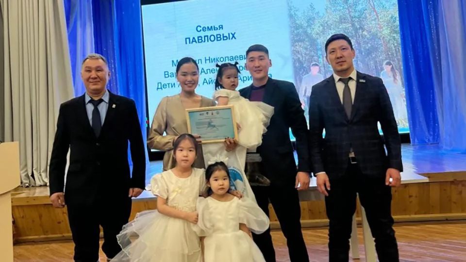 � ������ � ������� ���� ����� 700 ������ �������� ��������� ������� �������� �������� �������