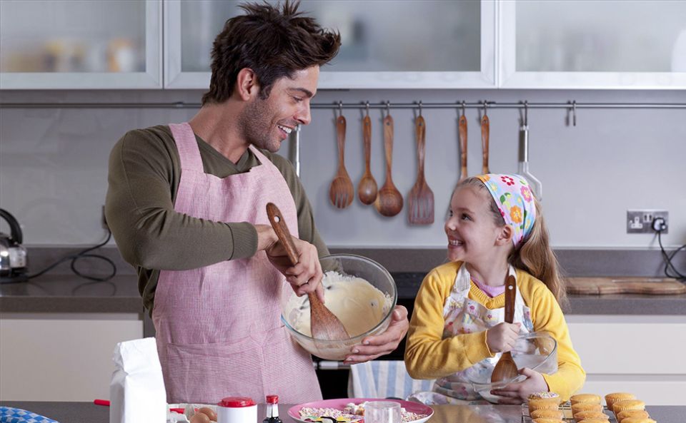 Что может делать мужчина по дому? Папы в новой роли