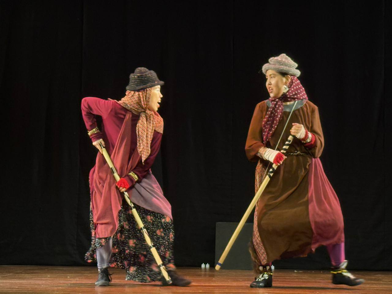 12 февраля в рамках ХХV международного театрального фестиваля "Бхарат Ранг Махотсав" ("Bharat Rang Mahotsav") в Нью-Дели состоялся показ спектакля Арктического государственного института культуры и искусства «Лики Олонхо»... 12 февраля в рамках ХХV международного театрального фестиваля "Бхарат Ранг Махотсав" ("Bharat Rang Mahotsav") в Нью-Дели состоялся показ спектакля Арктического государственного института культуры и искусства «Лики Олонхо»...