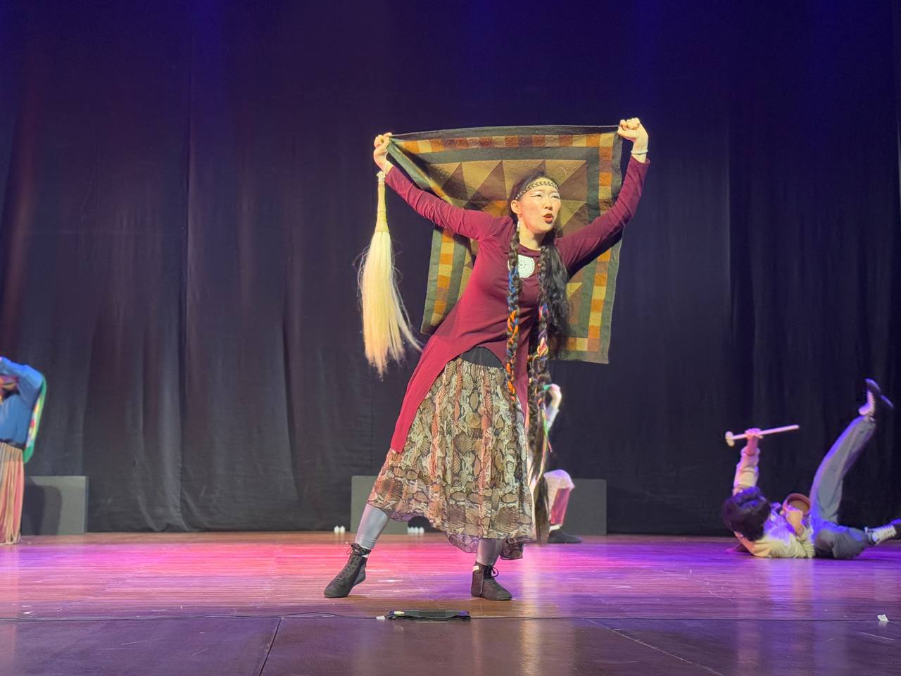 12 февраля в рамках ХХV международного театрального фестиваля "Бхарат Ранг Махотсав" ("Bharat Rang Mahotsav") в Нью-Дели состоялся показ спектакля Арктического государственного института культуры и искусства «Лики Олонхо»... 12 февраля в рамках ХХV международного театрального фестиваля "Бхарат Ранг Махотсав" ("Bharat Rang Mahotsav") в Нью-Дели состоялся показ спектакля Арктического государственного института культуры и искусства «Лики Олонхо»...