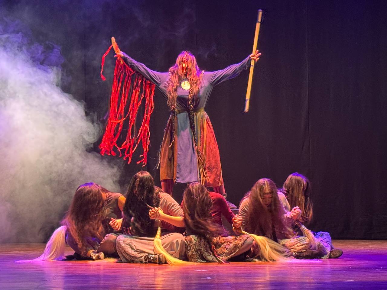 12 февраля в рамках ХХV международного театрального фестиваля "Бхарат Ранг Махотсав" ("Bharat Rang Mahotsav") в Нью-Дели состоялся показ спектакля Арктического государственного института культуры и искусства «Лики Олонхо»... 12 февраля в рамках ХХV международного театрального фестиваля "Бхарат Ранг Махотсав" ("Bharat Rang Mahotsav") в Нью-Дели состоялся показ спектакля Арктического государственного института культуры и искусства «Лики Олонхо»...