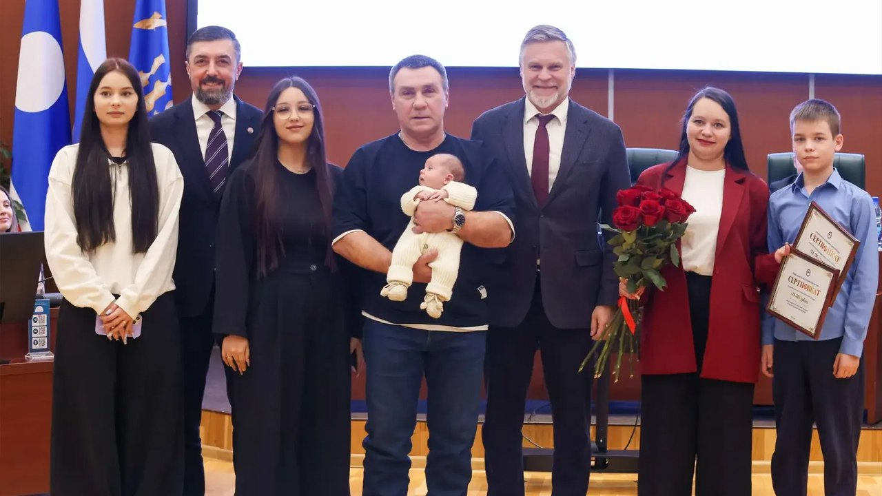 Две многодетные семьи Нерюнгринского района получили республиканские меры поддержки