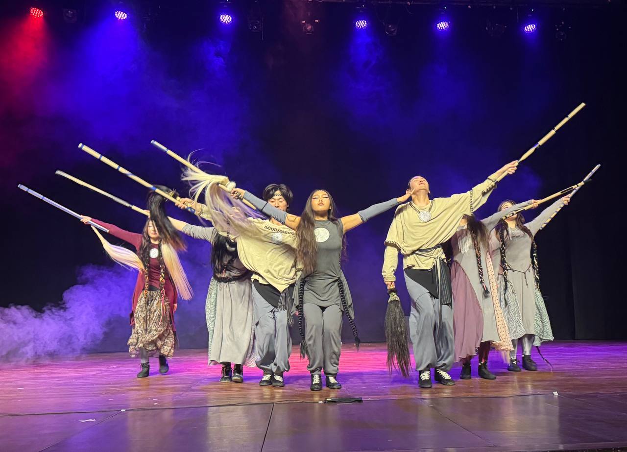 12 февраля в рамках ХХV международного театрального фестиваля "Бхарат Ранг Махотсав" ("Bharat Rang Mahotsav") в Нью-Дели состоялся показ спектакля Арктического государственного института культуры и искусства «Лики Олонхо»... 12 февраля в рамках ХХV международного театрального фестиваля "Бхарат Ранг Махотсав" ("Bharat Rang Mahotsav") в Нью-Дели состоялся показ спектакля Арктического государственного института культуры и искусства «Лики Олонхо»...