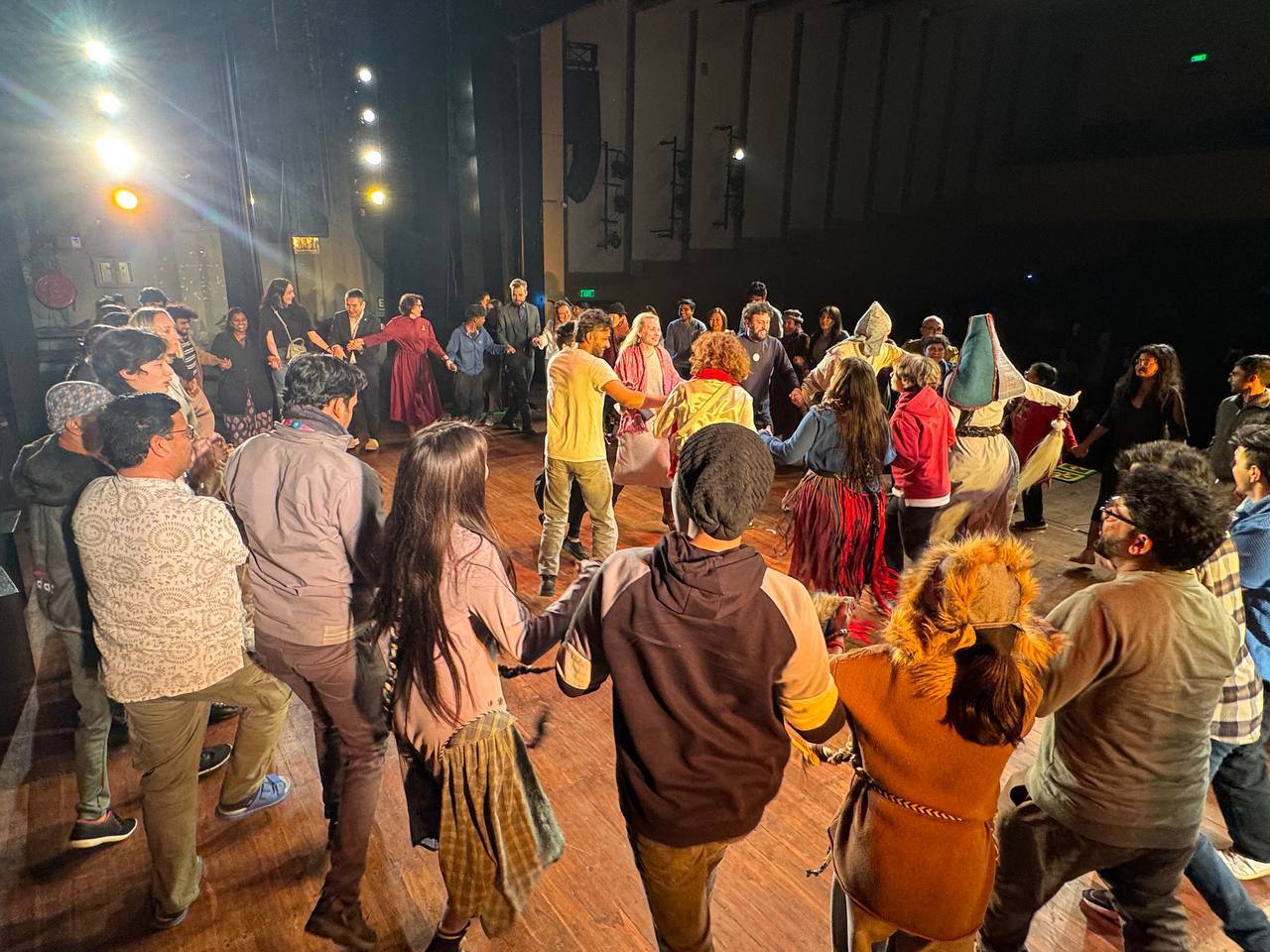 12 февраля в рамках ХХV международного театрального фестиваля "Бхарат Ранг Махотсав" ("Bharat Rang Mahotsav") в Нью-Дели состоялся показ спектакля Арктического государственного института культуры и искусства «Лики Олонхо»... 12 февраля в рамках ХХV международного театрального фестиваля "Бхарат Ранг Махотсав" ("Bharat Rang Mahotsav") в Нью-Дели состоялся показ спектакля Арктического государственного института культуры и искусства «Лики Олонхо»...