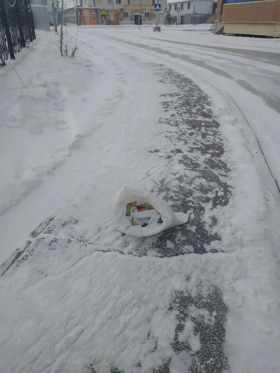 Муниципальными дворниками Управы Гагаринского округа проведена работа по подбору и уборке бытового и случайного мусора на общественных санитарных точках, общественных пространствах и территории округа, проведена работа по... Муниципальными дворниками Управы Гагаринского округа проведена работа по подбору и уборке бытового и случайного мусора на общественных санитарных точках, общественных пространствах и территории округа, проведена работа по...