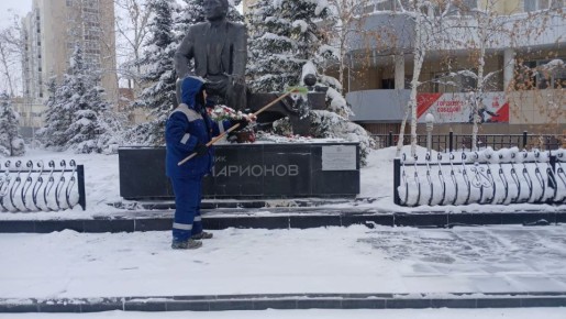 Работа муниципальных дворников по уборке общественных территорий