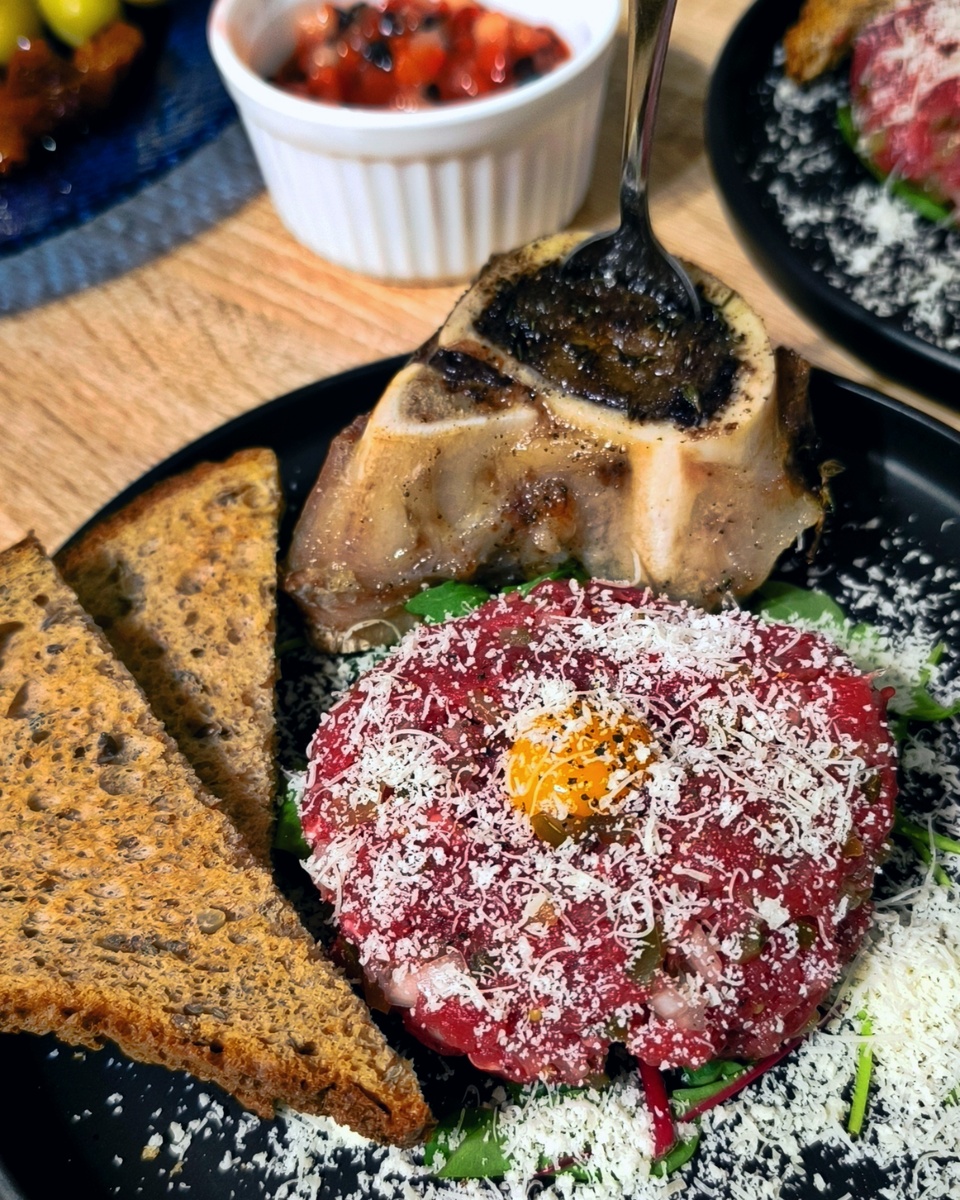 Тартар с мозговой косточкой: кулинарный шедевр для гурманов