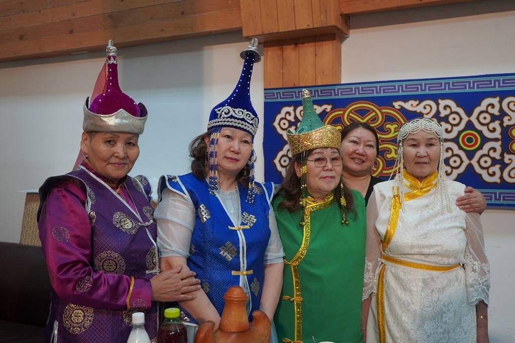 21 февраля в Доме дружбы народов имени А.Е. Кулаковского царила особая атмосфера — здесь тувинцы Якутии встретили Шагаа, тувинский Новый год 21 февраля в Доме дружбы народов имени А.Е. Кулаковского царила особая атмосфера — здесь тувинцы Якутии встретили Шагаа, тувинский Новый год