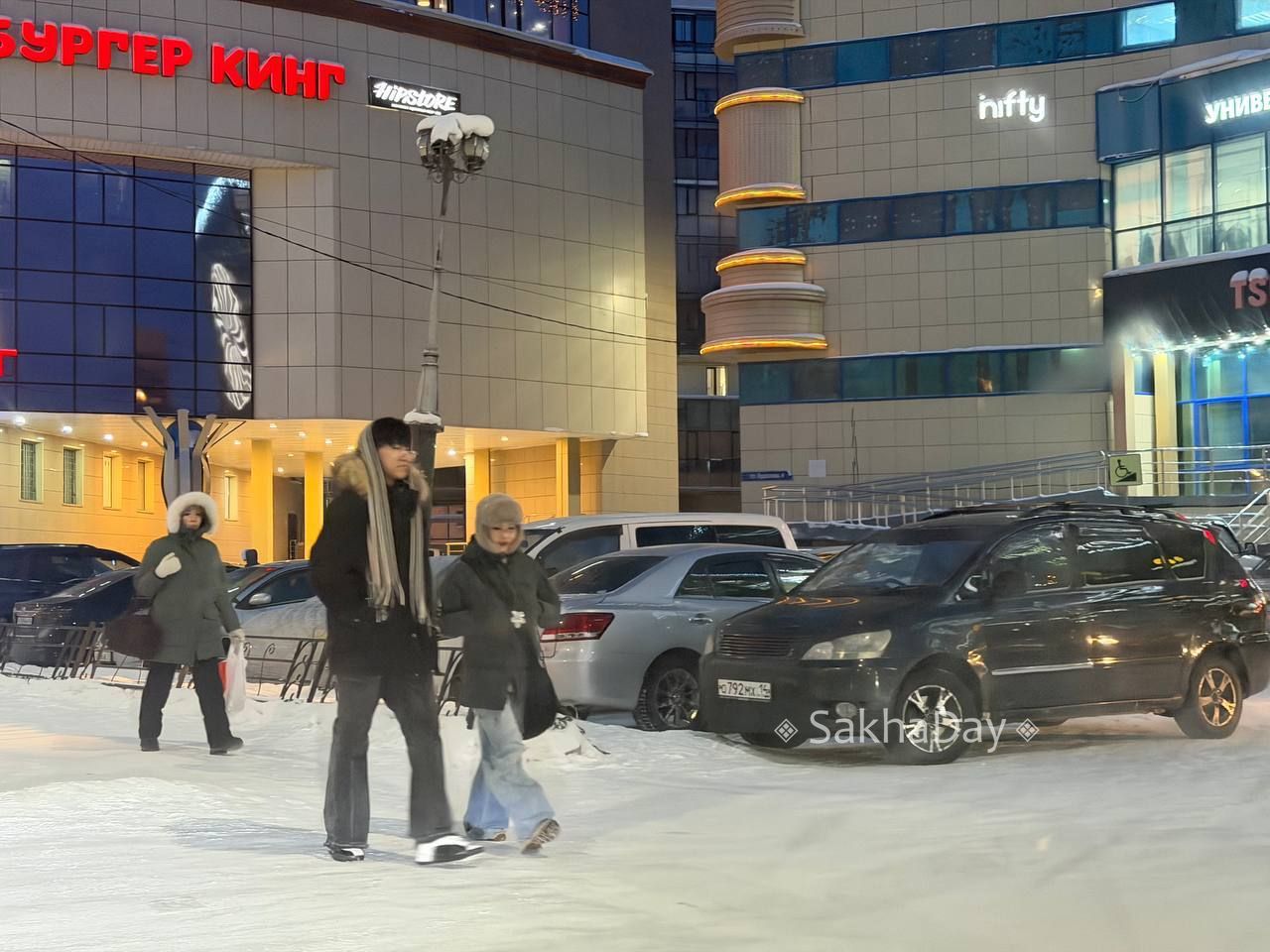 В Якутске ажиотаж в ТЦ перед праздником В Якутске ажиотаж в ТЦ перед праздником