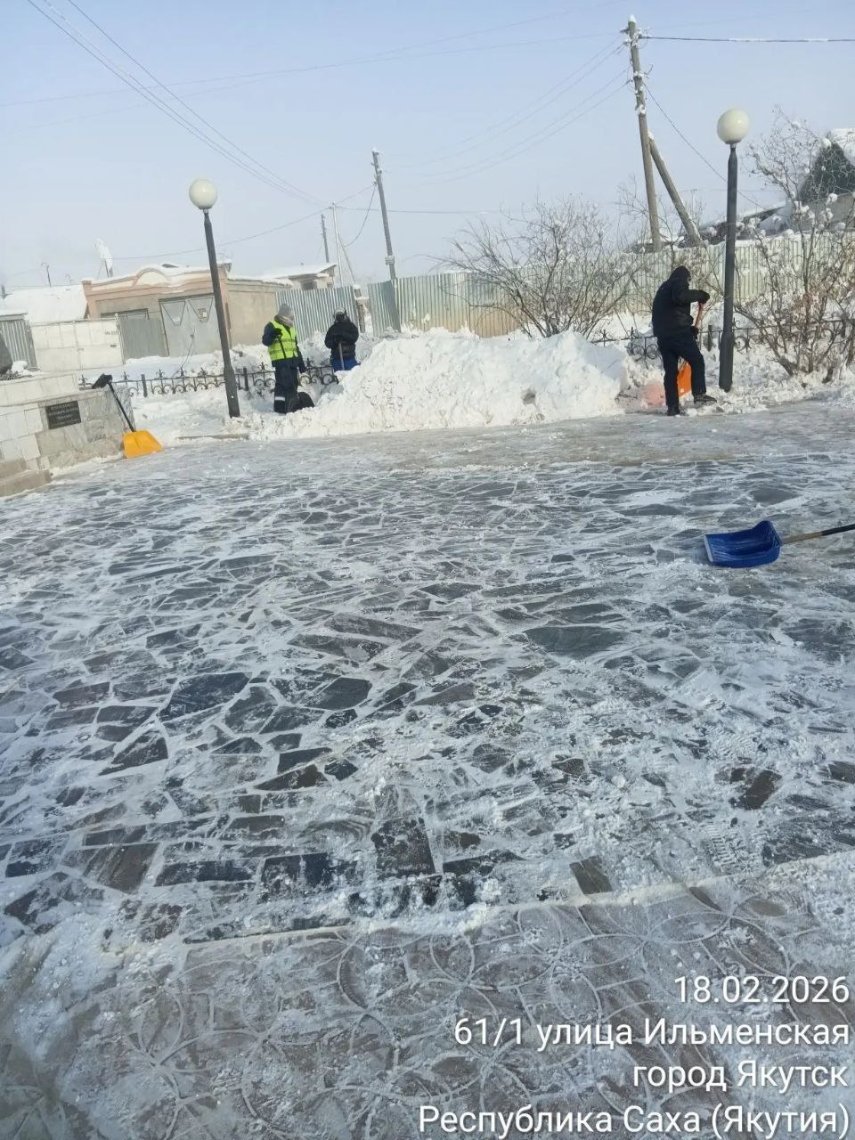 Наши дворники продолжают работу по уборке общественных пространств Сайсарского округа Наши дворники продолжают работу по уборке общественных пространств Сайсарского округа