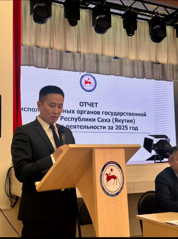 Дома хорошо.... Закончился отчет Правительства в Вилюйском улусе. Удалось даже отчитаться в родной деревне. Очень волновался именно там. Родные люди все-таки... Учителя, которые учили меня, родственники, друзья детства......