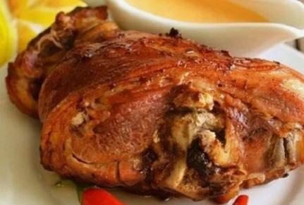 Секреты прекрасной свиной рульки: запеченная до хрустящей корочки