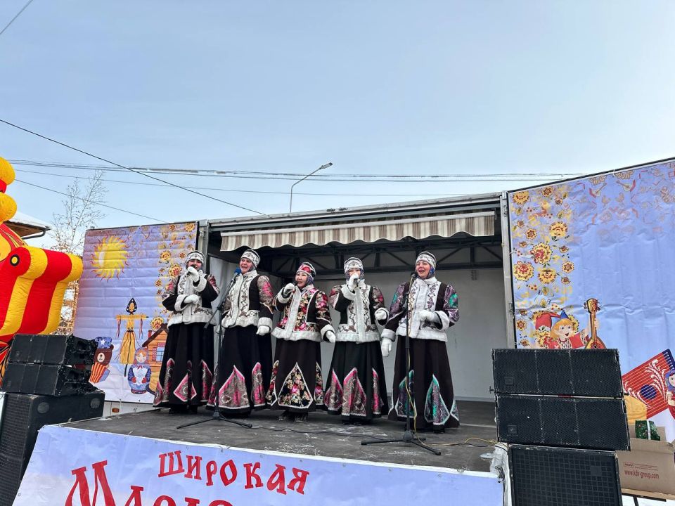 Сегодня в 12:00 в Старом городе дан старт народному гулянию «Широкая Масленица»