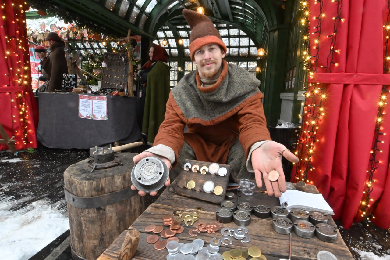 Более 70 кузнецов на выставке «Дархан Уус» в Якутске