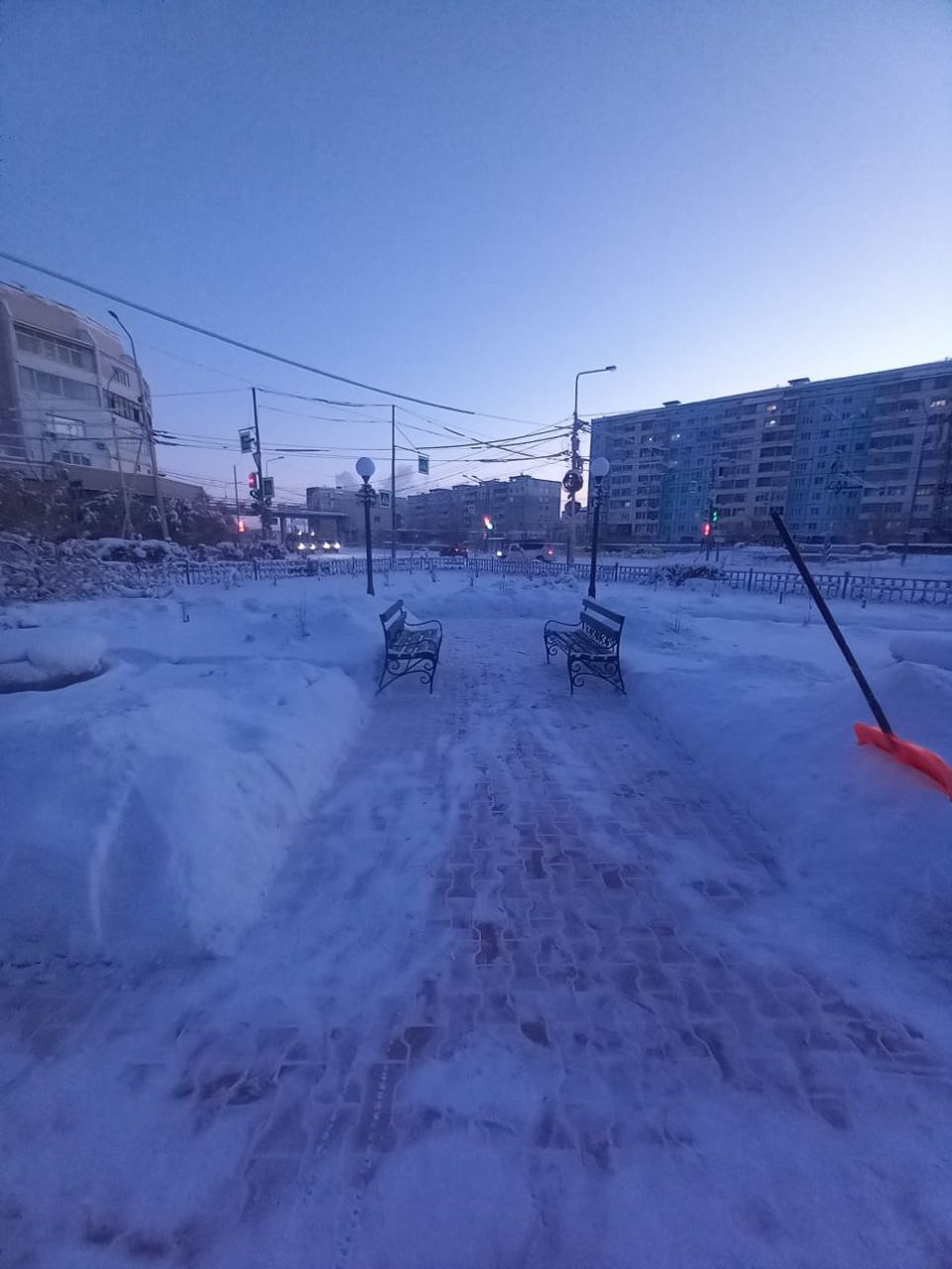 С добрым утром! Пусть день начнется с улыбки и радости, ведь наши заботливые дворники уже трудятся, расчищая снежные просторы, создавая уют и порядок вокруг С добрым утром! Пусть день начнется с улыбки и радости, ведь наши заботливые дворники уже трудятся, расчищая снежные просторы, создавая уют и порядок вокруг