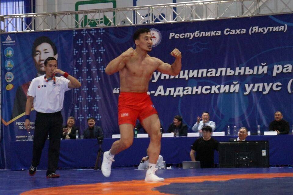 В Усть-Алданском улусе выявили победителей турнира по хапсагаю памяти Иннокентия Халдеева