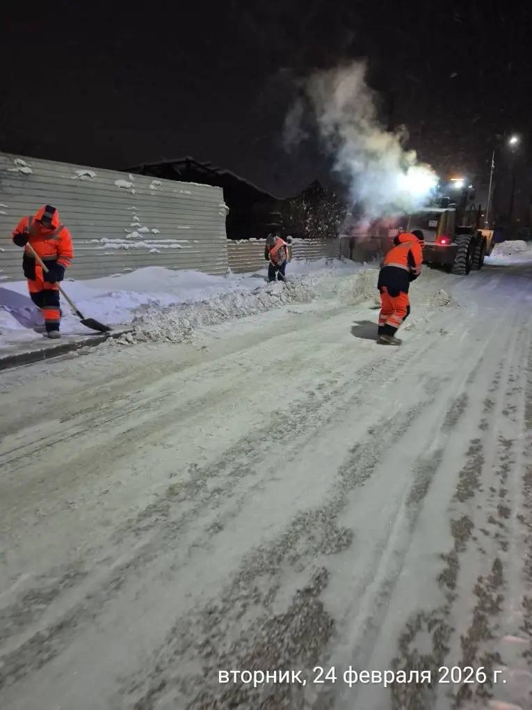 Кадры работ по очистке, подготовке и вывозу снега с ул. Речников Кадры работ по очистке, подготовке и вывозу снега с ул. Речников