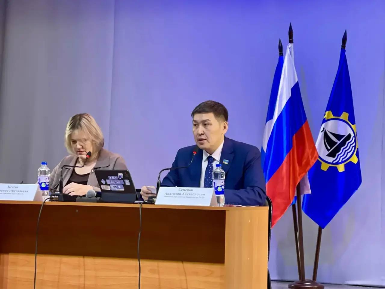 Провели отчет правительства в Жатае!