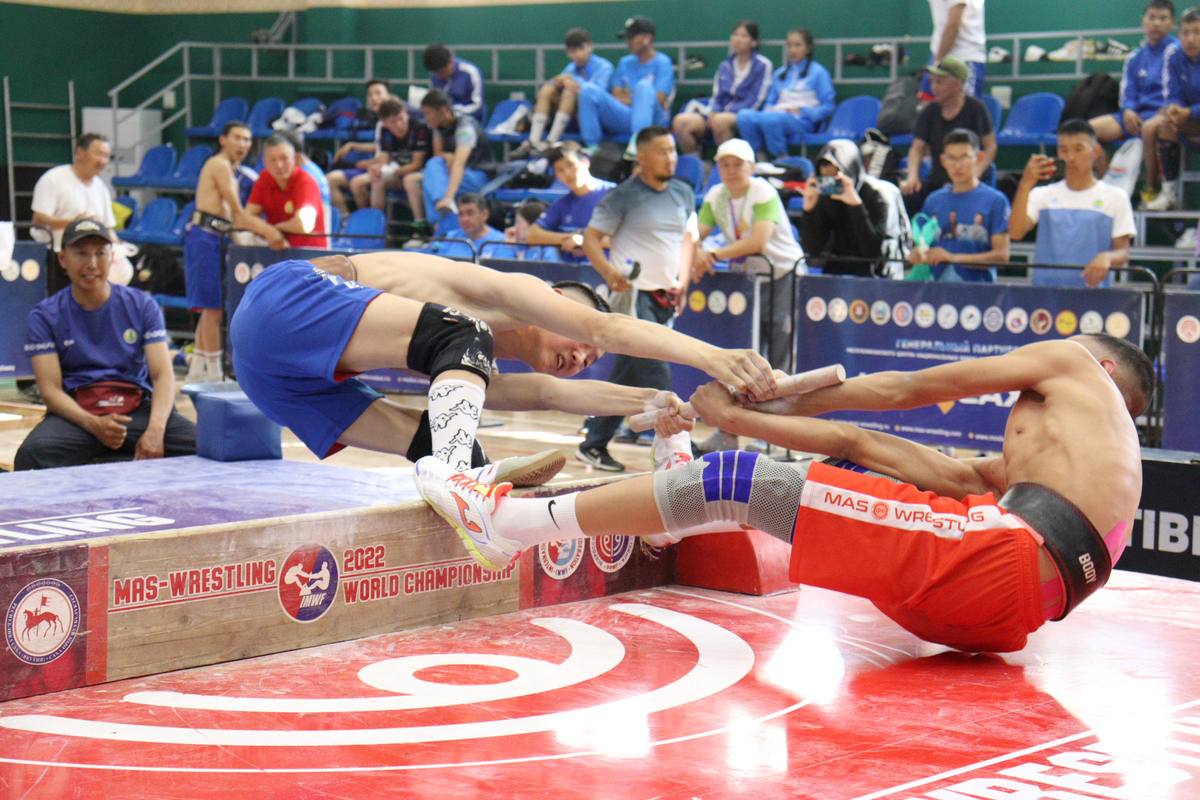 Более 180 участников собрало первенство Якутии по мас-рестлингу в Горном улусе