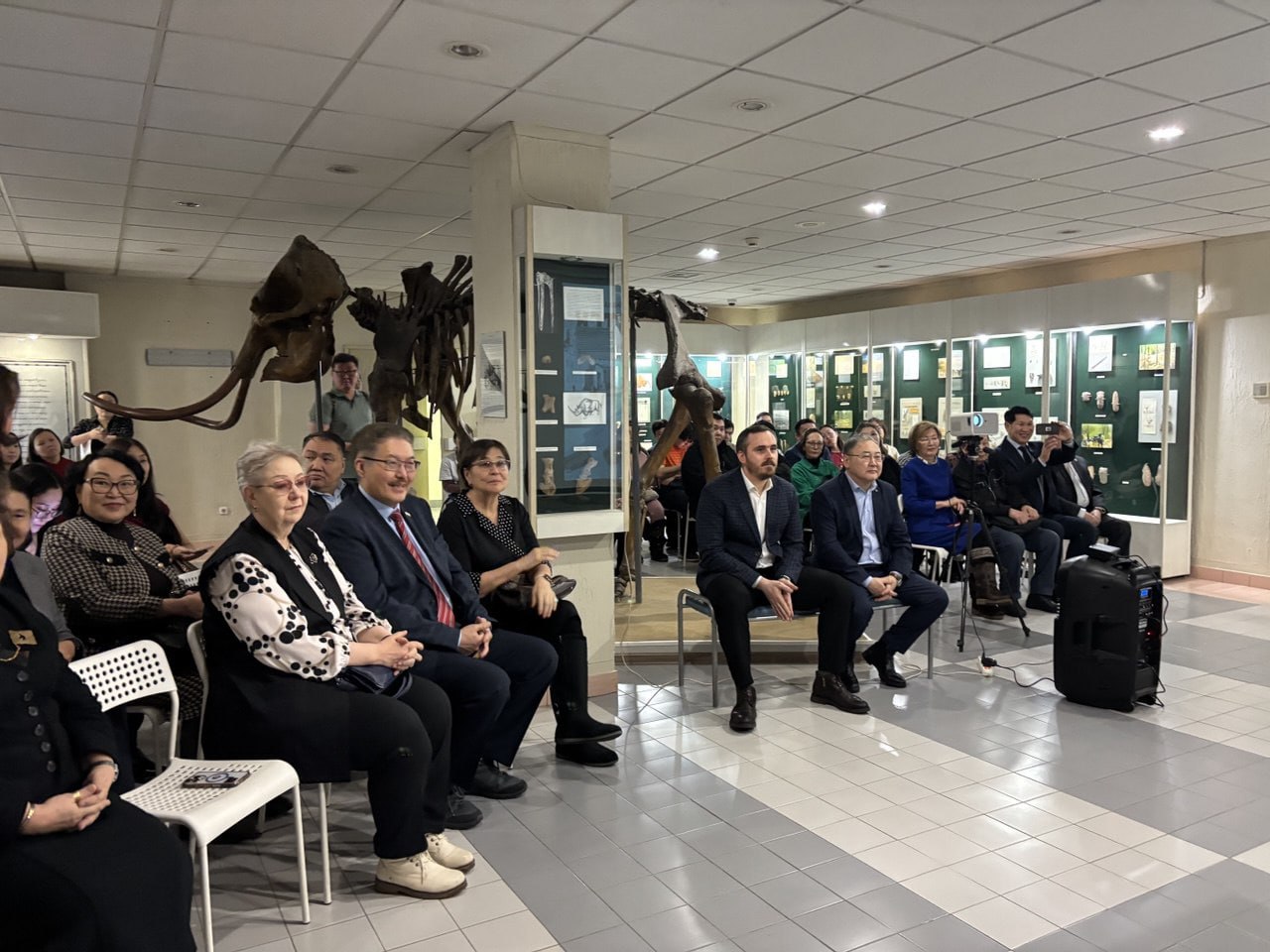 Как в 1939 году планировали каменный Якутск: в СВФУ открылась редкая выставка Как в 1939 году планировали каменный Якутск: в СВФУ открылась редкая выставка