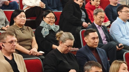 Отчёты исполнительных органов власти продолжаются в пригородах Якутска