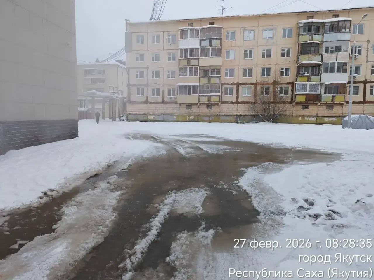 Сегодня в ходе обхода территории Центрального округа на предмет санитарного состояния специалистами выявлена авария на инженерных сетях торгового центра "Кэскил", расположенного по адресу ул. Курашова, 8 Сегодня в ходе обхода территории Центрального округа на предмет санитарного состояния специалистами выявлена авария на инженерных сетях торгового центра "Кэскил", расположенного по адресу ул. Курашова, 8