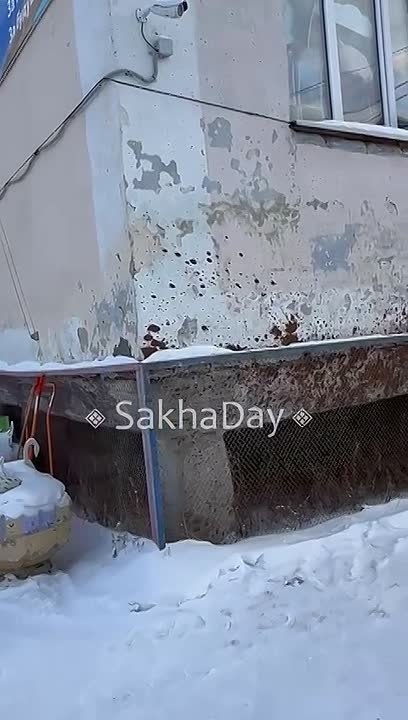 Фотофакт: Еще один детсад с облупленным фасадом