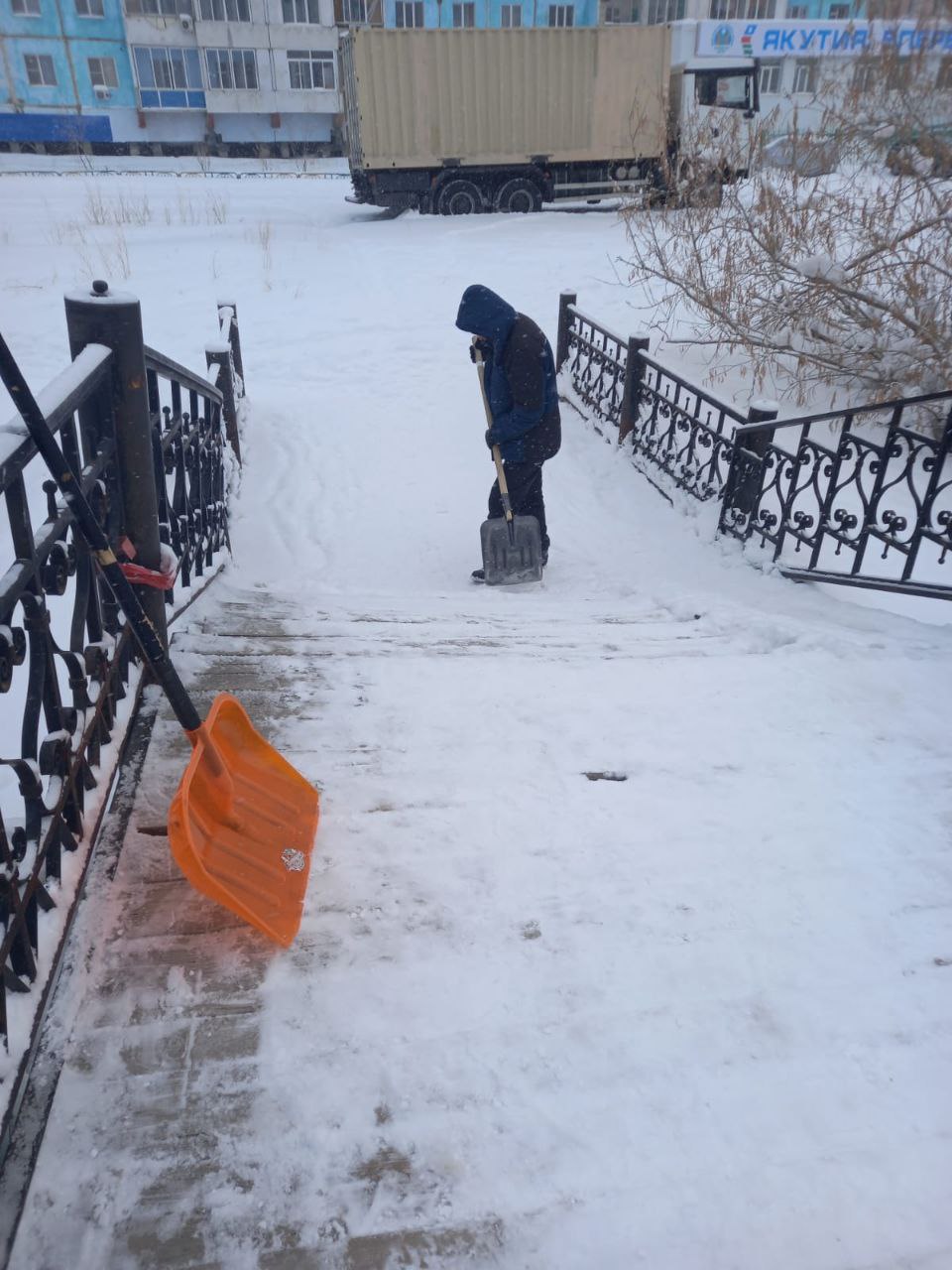 В Губинском округе наши муниципальные дворники ежедневно расчищают снег, обеспечивая безопасность и комфорт жителей В Губинском округе наши муниципальные дворники ежедневно расчищают снег, обеспечивая безопасность и комфорт жителей