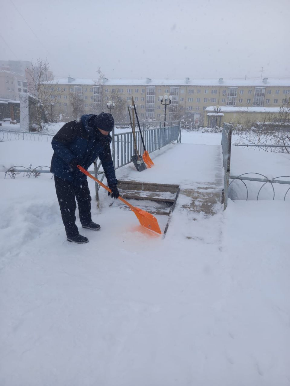 В Губинском округе наши муниципальные дворники ежедневно расчищают снег, обеспечивая безопасность и комфорт жителей В Губинском округе наши муниципальные дворники ежедневно расчищают снег, обеспечивая безопасность и комфорт жителей