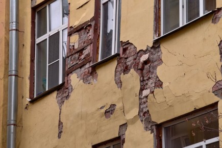 Прокуратура выявила аварийное состояние детсада «Брусничка»