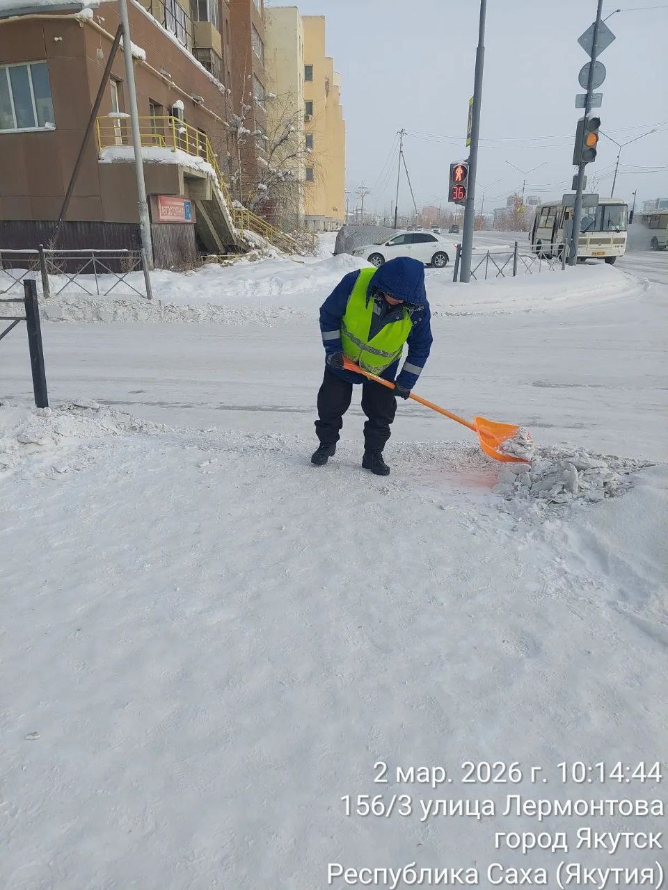 Сегодня наши дворники выполнили очередной комплекс работ по благоустройству территории Сайсарского округа: Сегодня наши дворники выполнили очередной комплекс работ по благоустройству территории Сайсарского округа: