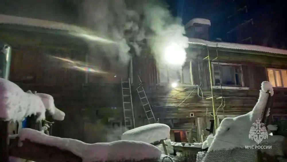 Ночью огонь унес жизни двух якутян