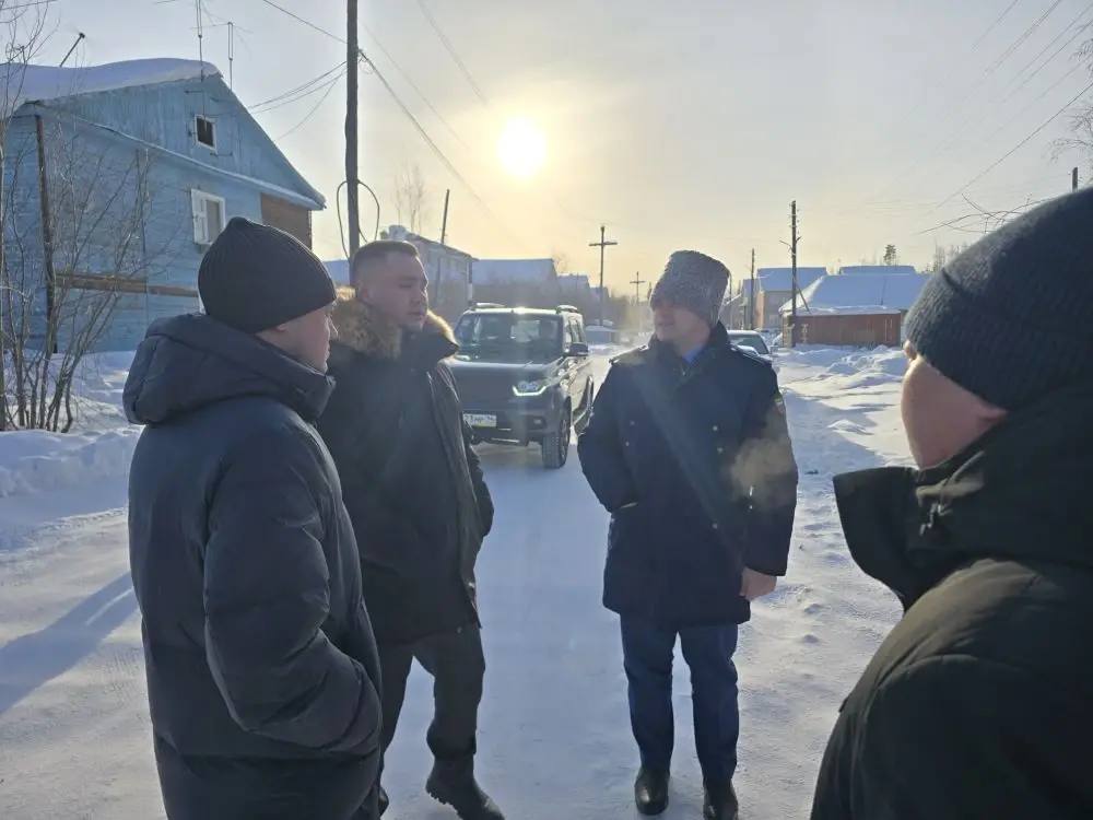 Прокурор республики Сергей Дябкин с выездом на место проверил соблюдение прав жителей мкр Прокурор республики Сергей Дябкин с выездом на место проверил соблюдение прав жителей мкр