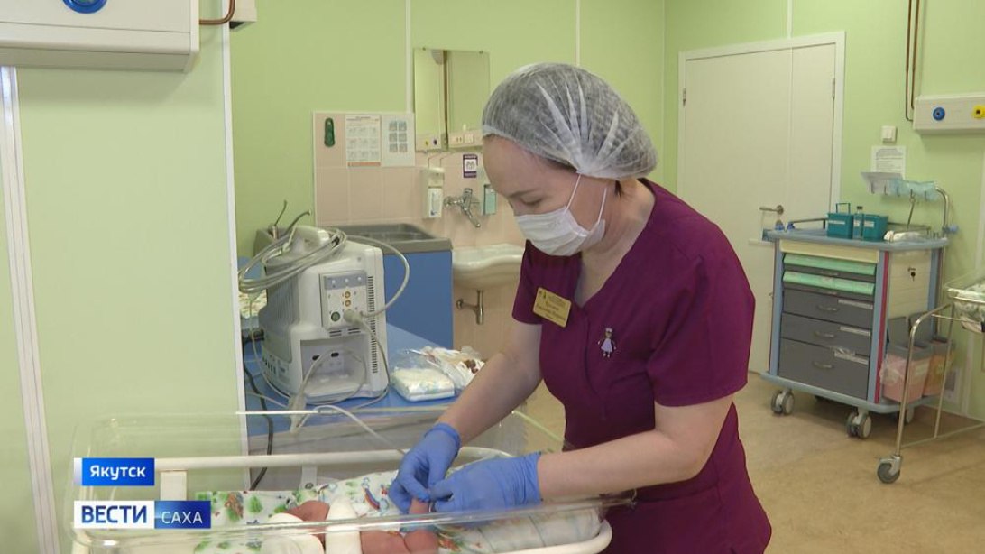 В Перинатальный центр Якутии поступили 176 единиц нового современного медицинского оборудования по национальному проекту "Семья", инициированному Президентом страны Владимиром Путиным