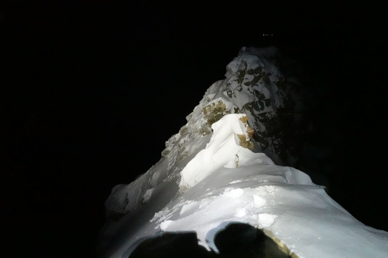 Швейцарский турист поделился фотографиями восхождения на гору Победа Швейцарский турист поделился фотографиями восхождения на гору Победа