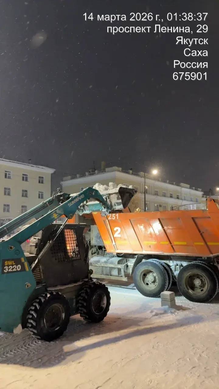 Погрузка снега по пр. Ленина Погрузка снега по пр. Ленина