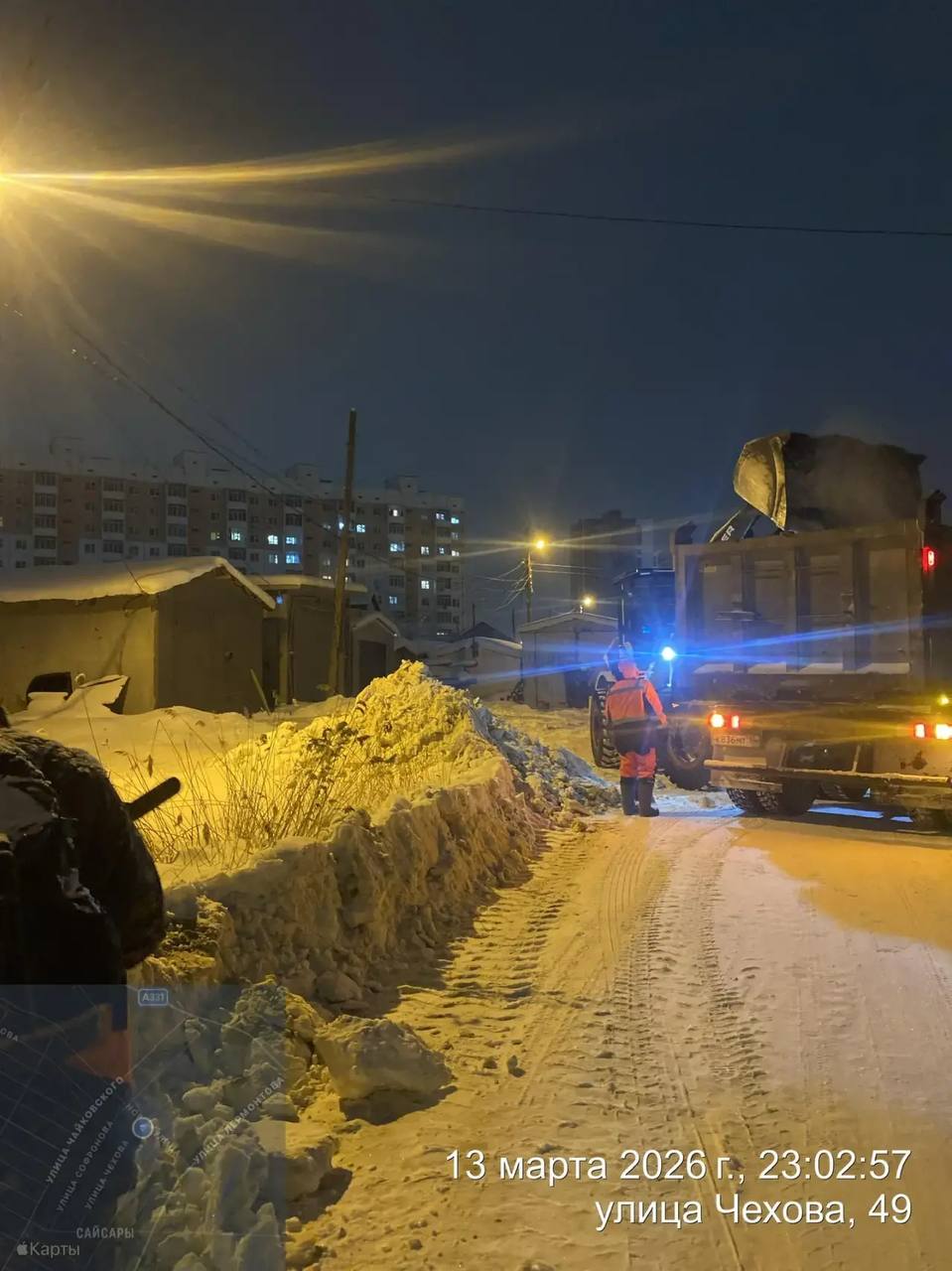 Погрузка снега по ул. Чехова