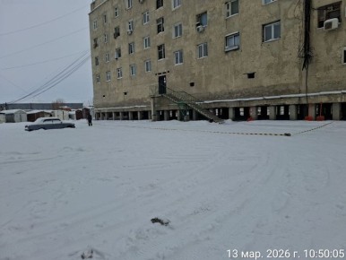 предприятия и организации всех форм собственности действующие на территории округа приступили к работам по сбросу снега и вывозу снега