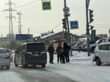 В ДТП попали три авто. #дляsakhaday