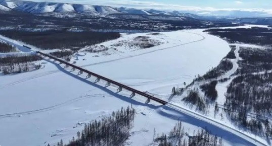 1 В Якутии завершили строительство мостов к крупным месторождениям
