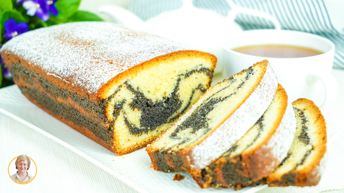 Неожиданный вкус: нежный и воздушный кекс с маковой начинкой