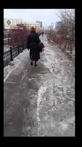 Антон на страже порядка. Первое видео с Кирова, второе - Дзержинского