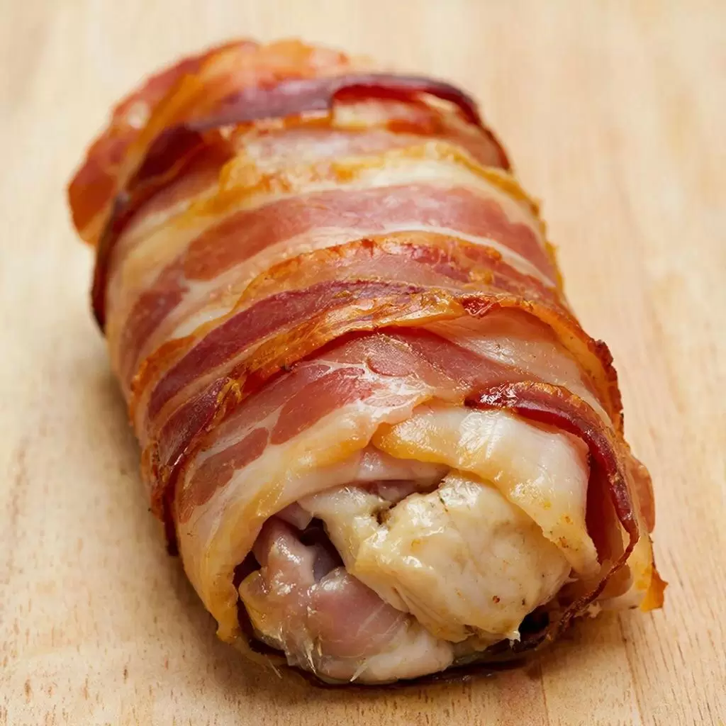Куриный рулет в беконе: вкусное решение для заготовок