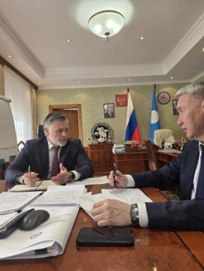 Кирилл Бычков: В рамках проходящего в эти дни X съезда Совета муниципальных образований РС(Я) встретился с главами пяти районов, чтобы подробно обсудить назревшие на местах вопросы