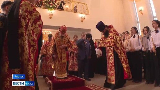 В Якутск прибыл Благодатный огонь