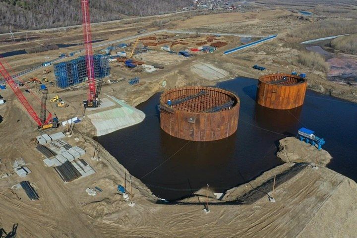 Коффердамы готовят к спуску на воду